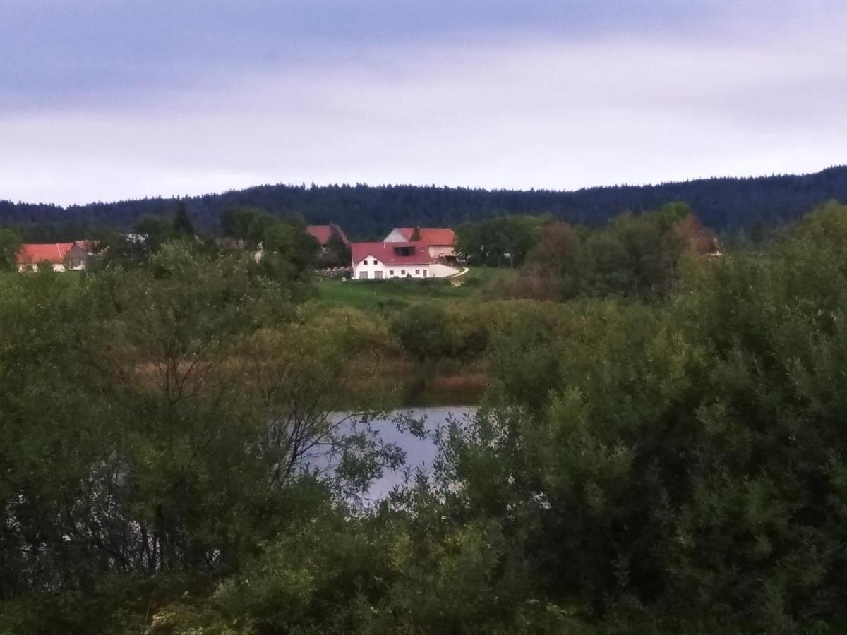 L'Esca'Lac Grande-Riviere Chateau Exteriör bild